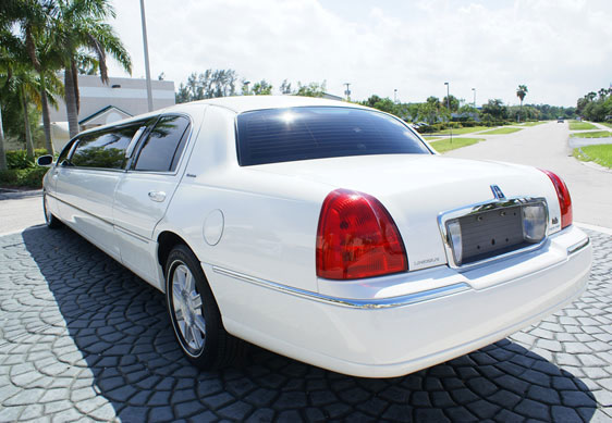 St Augustine White Lincoln Limo 
